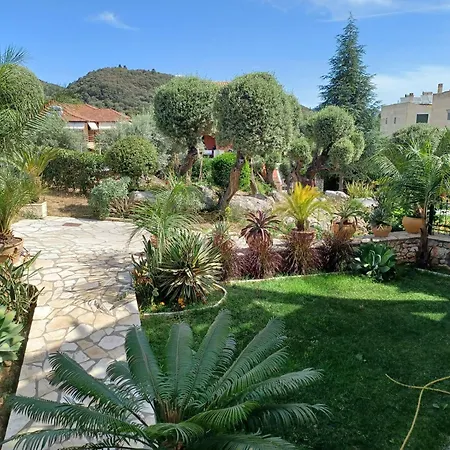 Apart-hotel Philippos Nikiana