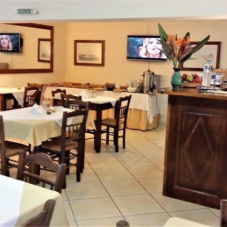 Philippos Aparthotel 2*