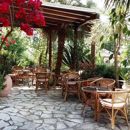 Philippos Apartmanhotel 2*