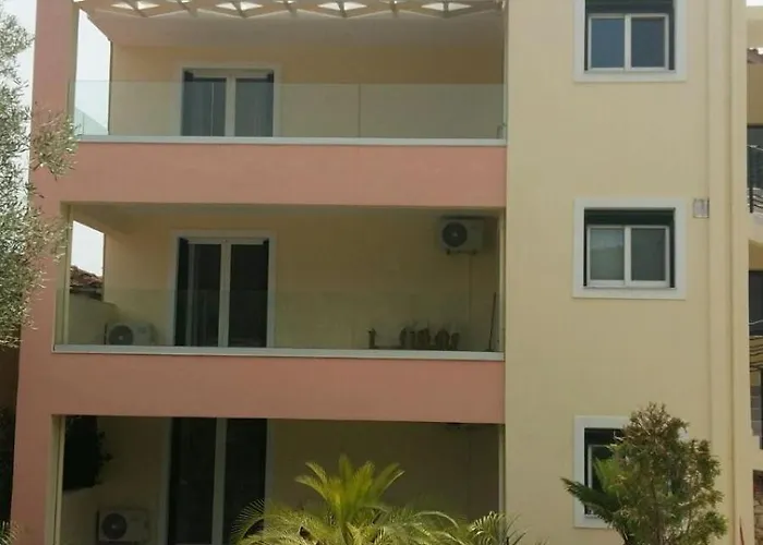 Philippos Lägenhetshotell Nikiana