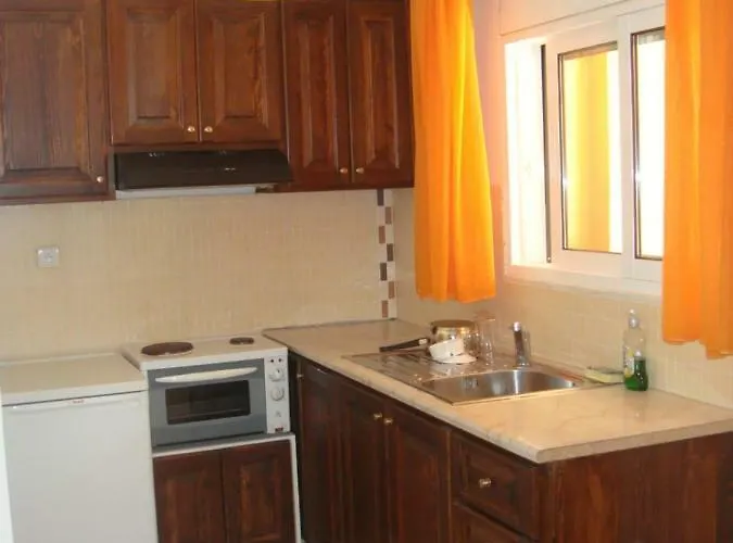 Philippos Lägenhetshotell Nikiana